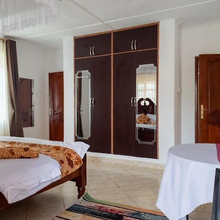 Riverside Resort Hotel Kabale Ngoại thất bức ảnh