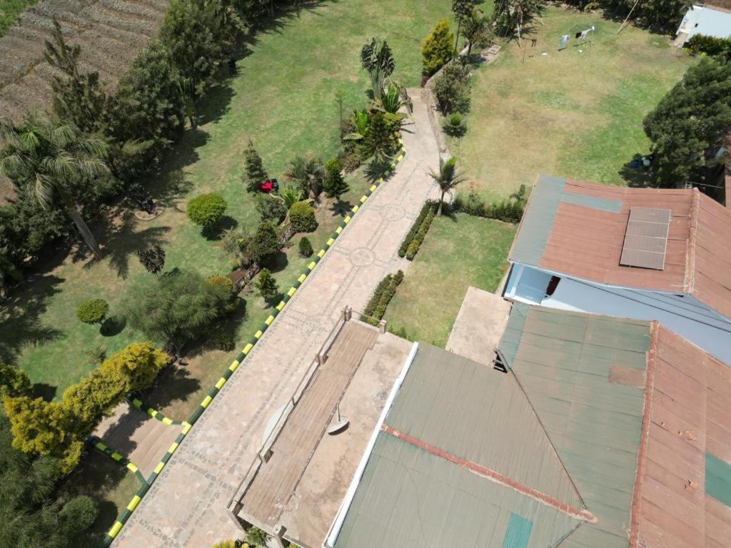 Riverside Resort Hotel Kabale Ngoại thất bức ảnh