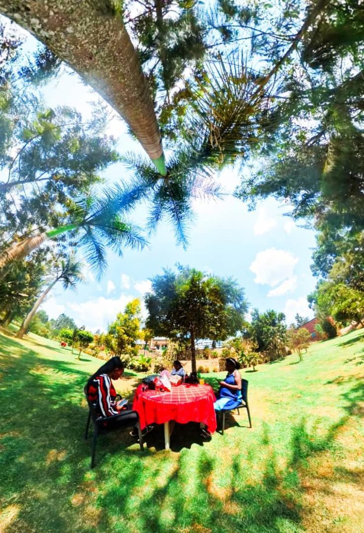 Riverside Resort Hotel Kabale Ngoại thất bức ảnh