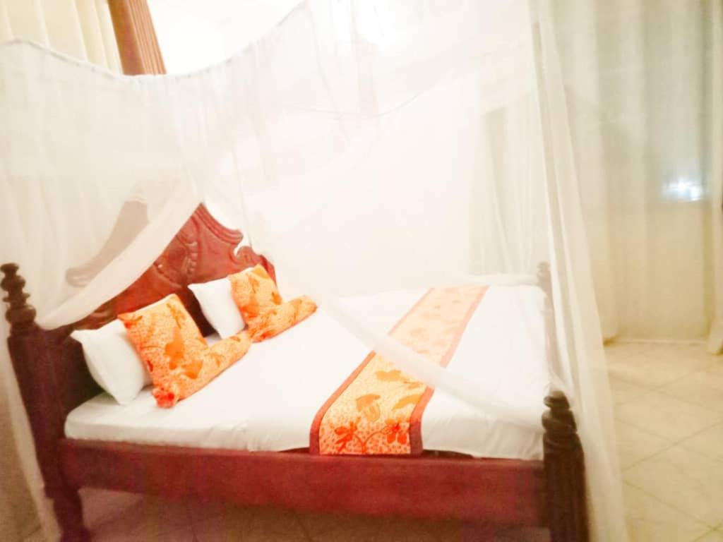 Riverside Resort Hotel Kabale Ngoại thất bức ảnh