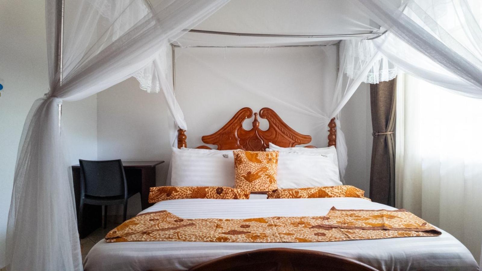 Riverside Resort Hotel Kabale Ngoại thất bức ảnh