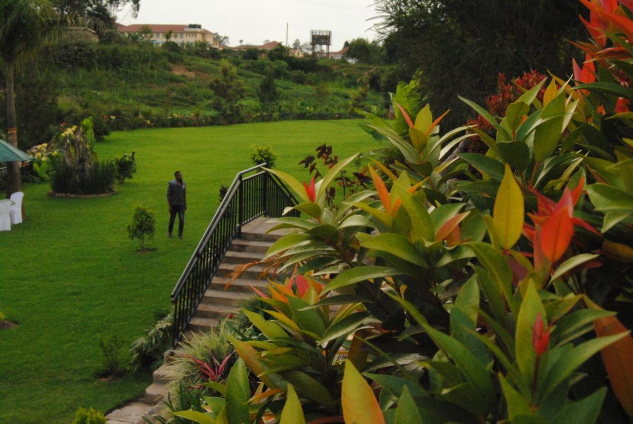 Riverside Resort Hotel Kabale Ngoại thất bức ảnh