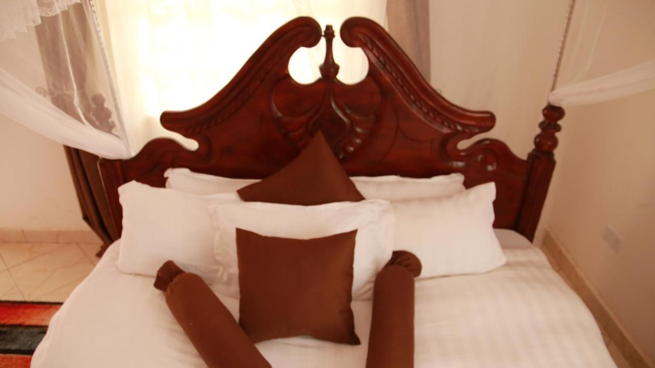 Riverside Resort Hotel Kabale Ngoại thất bức ảnh