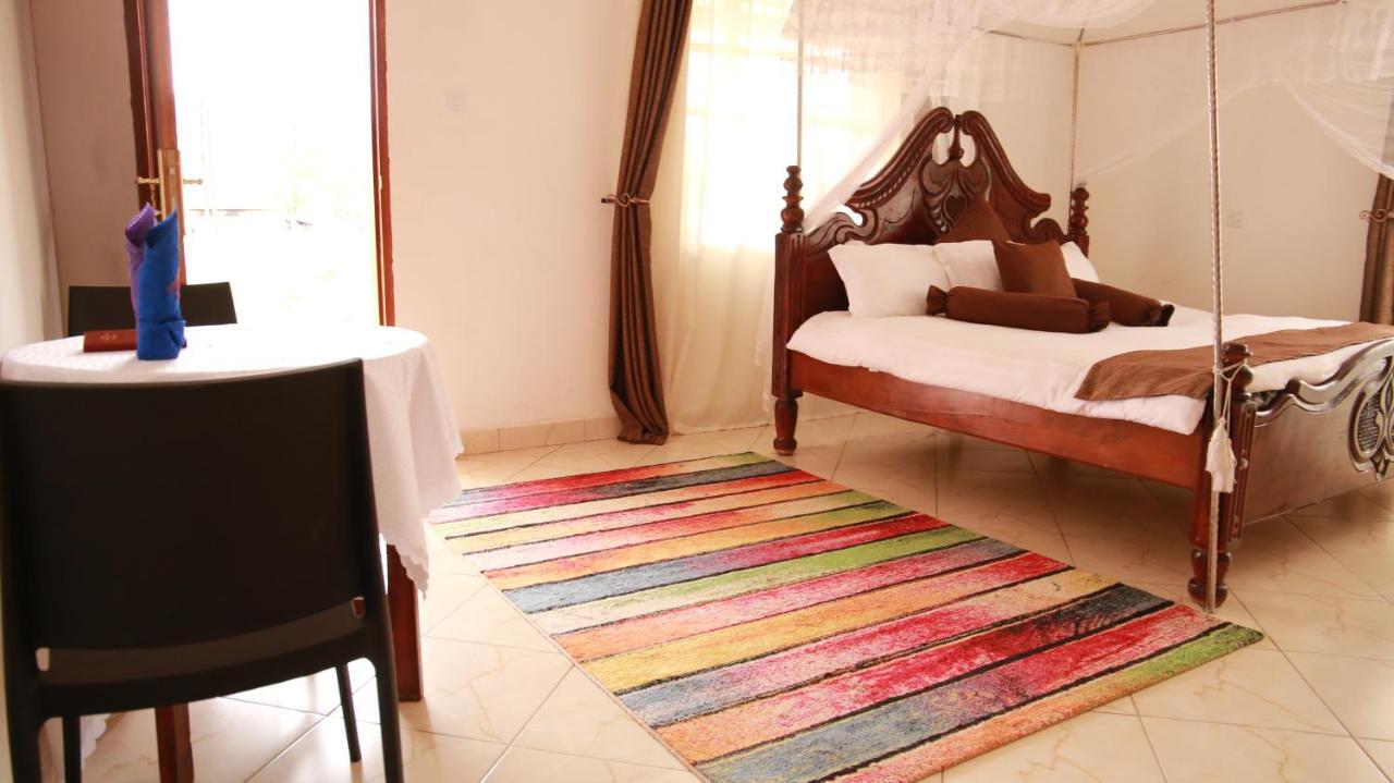 Riverside Resort Hotel Kabale Ngoại thất bức ảnh